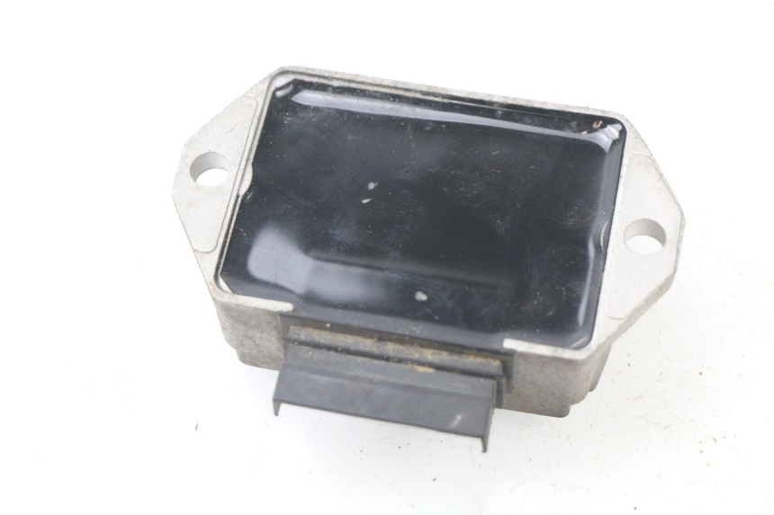 photo de REGULATEUR CHARGE APRILIA SR 2T 50 (2012 - 2017) - Zoom état d’usage