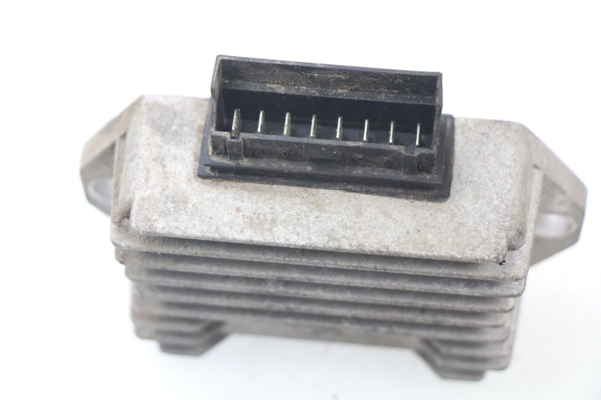 photo de REGULATEUR CHARGE APRILIA SR 2T 50 (2012 - 2017) - Autre angle de vue