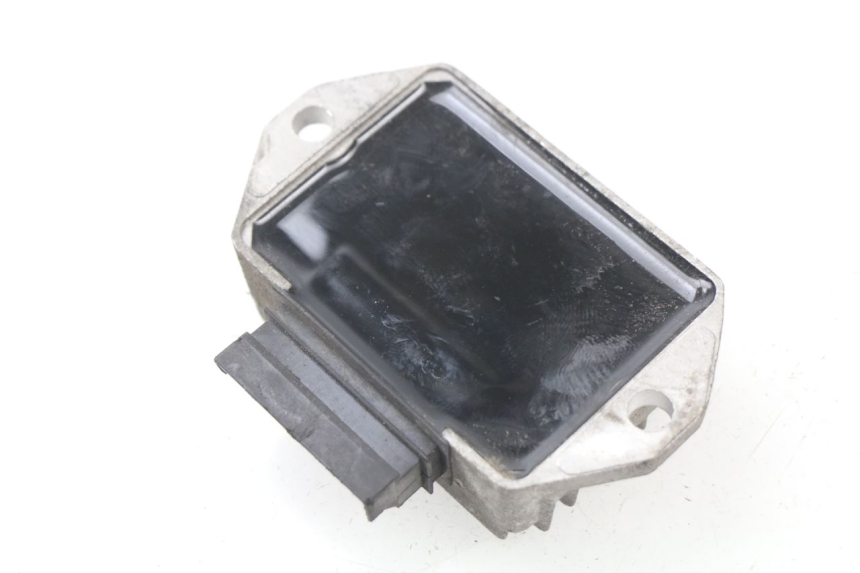 photo de REGULATEUR CHARGE APRILIA SR 2T 50 (2012 - 2017) - Détail de la pièce