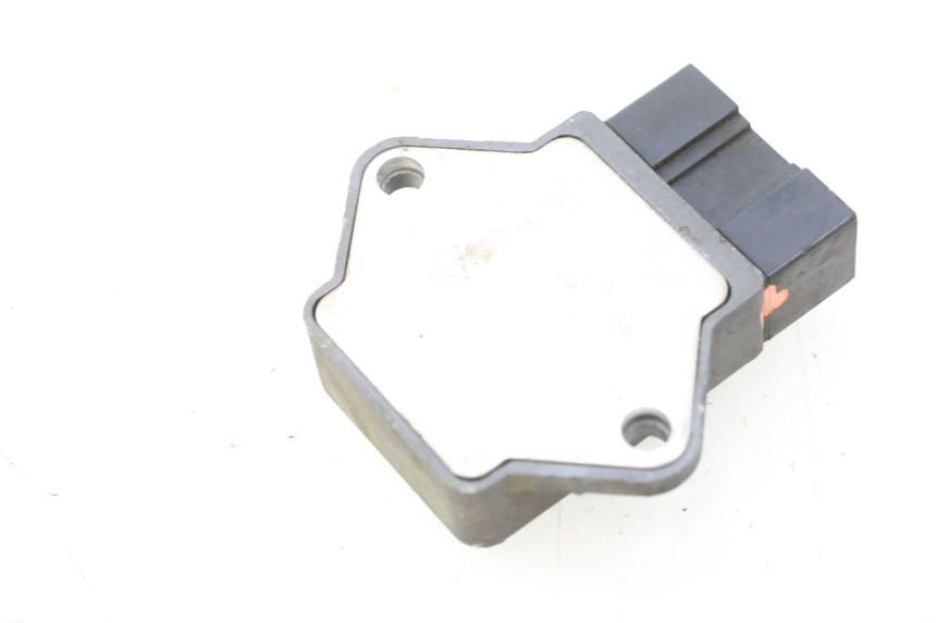 photo de REGULATEUR CHARGE HONDA ST PAN EUROPEAN 1100 (1990 - 2002) - Détail de la pièce