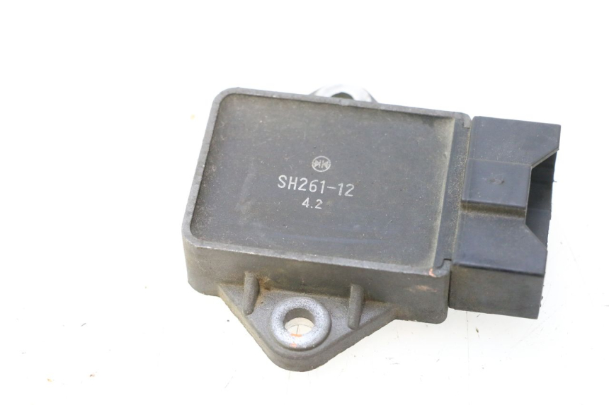 photo de REGULATEUR CHARGE HONDA ST PAN EUROPEAN 1100 (1990 - 2002) - Autre angle de vue