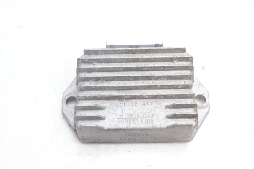 photo de REGULATEUR CHARGE GILERA STALKER 50 (2004 - 2014) - Détail de la pièce