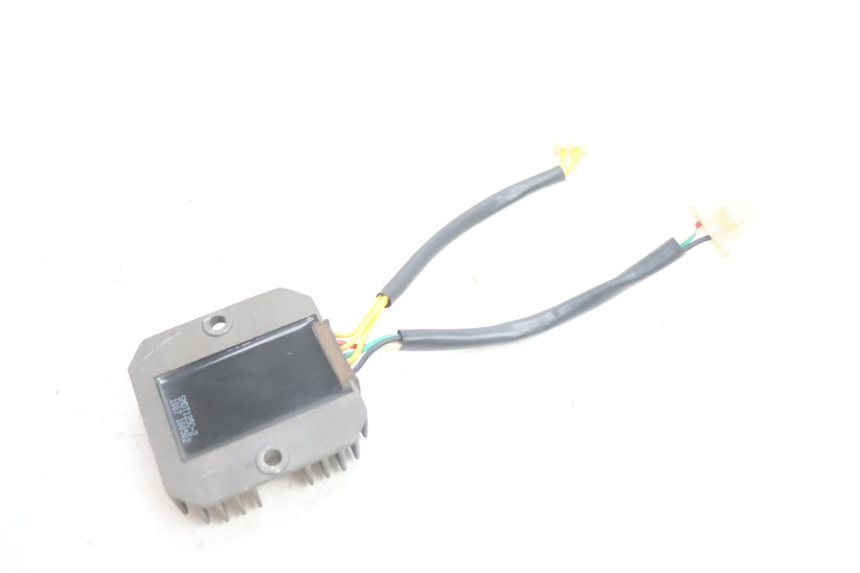 photo de REGULATEUR CHARGE RAZZO STEED 125 (2012 - 2018) - Gros plan technique