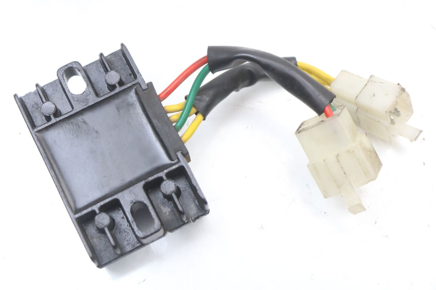 photo de REGULATEUR CHARGE PEUGEOT STREETZONE I 2T 50 (2018 - 2020) - Zoom état d’usage