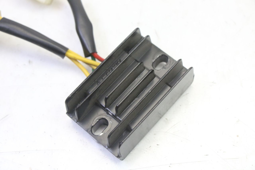 photo de REGULATEUR CHARGE PEUGEOT STREETZONE I 2T 50 (2018 - 2020) - Détail de la pièce