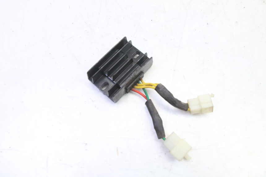 photo de REGULATEUR CHARGE PEUGEOT STREETZONE I NAKED 2T 50 (2018 - 2020) - Zoom état d’usage