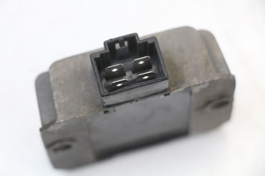 photo de REGULATEUR CHARGE JM MOTORS SUNNY 50 (2017 - 2020) - Zoom état d’usage