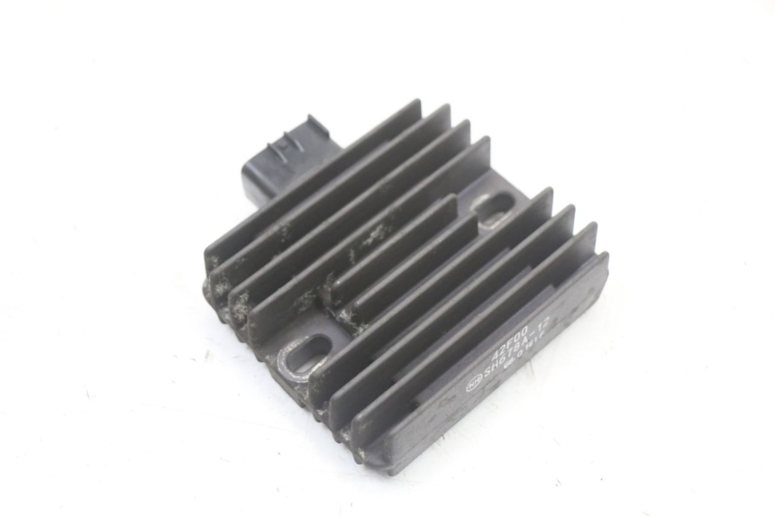 photo de REGULATEUR CHARGE SUZUKI BURGMAN 125 (2018 - 2021) - Détail de la pièce