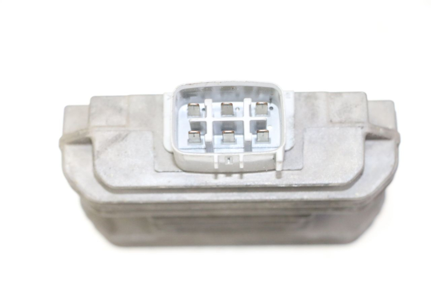 photo de REGULATEUR CHARGE SUZUKI BURGMAN 125 (2007 - 2014) - Détail de la pièce