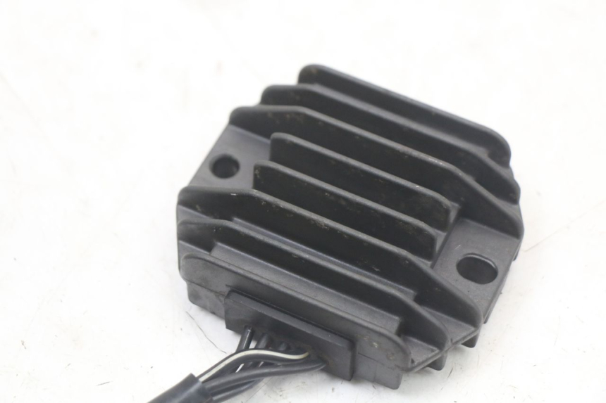 photo de REGULATEUR CHARGE SUZUKI GS F 500 (2004 - 2007) - Zoom état d’usage