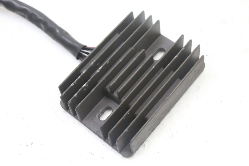 photo de REGULATEUR CHARGE SUZUKI GSX F GSXF 650 (2007 - 2015) - Détail de la pièce