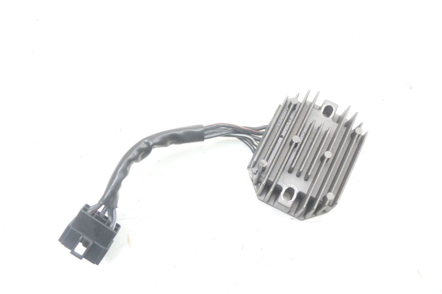 photo de REGULATEUR CHARGE SUZUKI SV S 650 (1999 - 2002) - Détail de la pièce