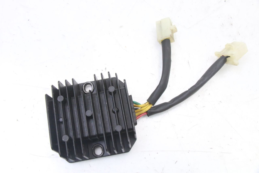 photo de REGULATEUR CHARGE SYM FIDDLE 3 III 125 (2014 - 2020) - Vue principale