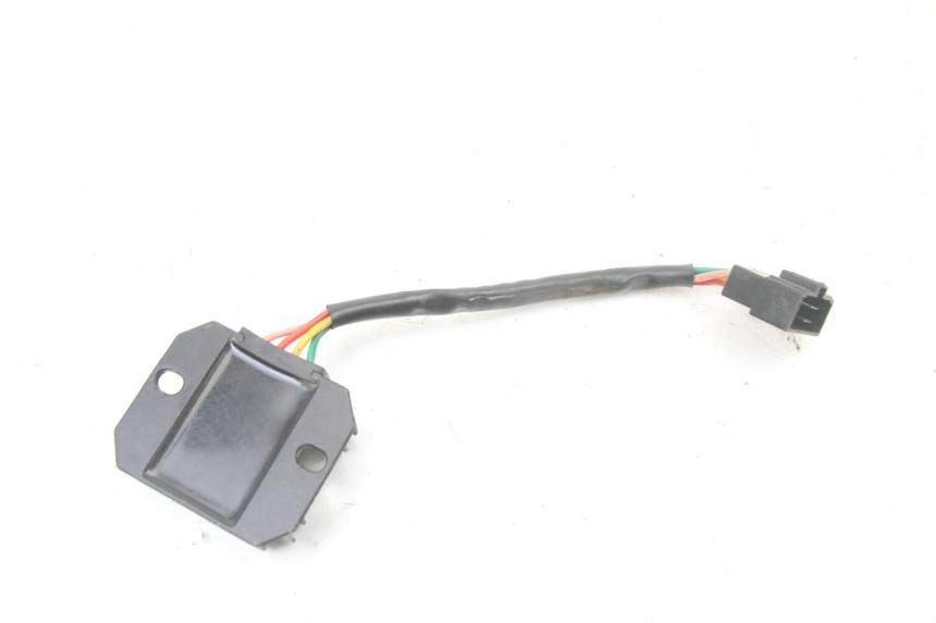 photo de REGULATEUR CHARGE SYM JET 14 4T 50 (2018 - 2022) - Autre angle de vue