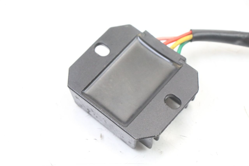 photo de REGULATEUR CHARGE SYM JET 14 4T 50 (2018 - 2022) - Gros plan technique