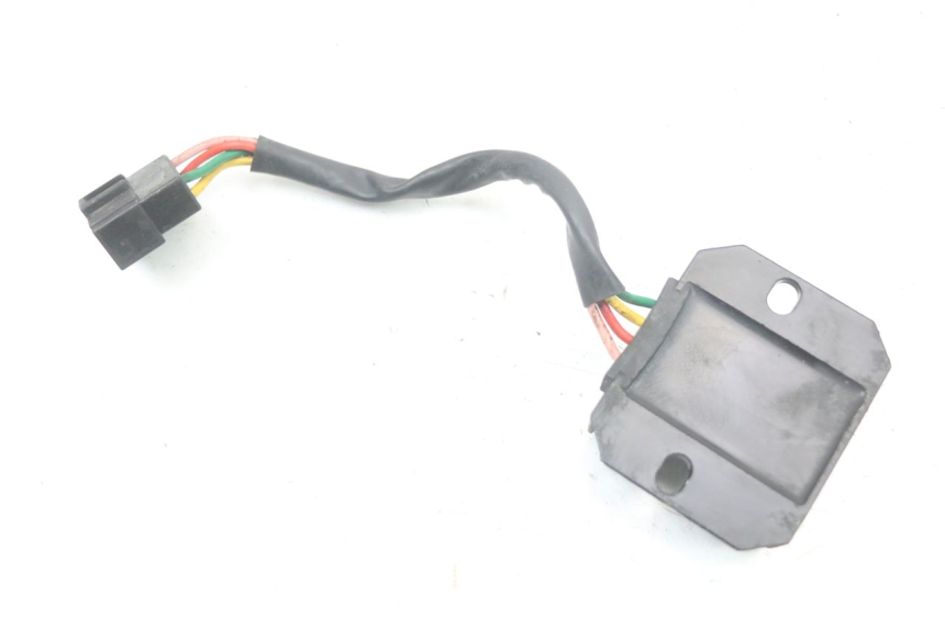photo de REGULATEUR CHARGE SYM ORBIT 2 4T 50 (2018 - 2022) - Autre angle de vue