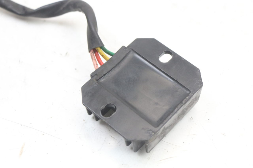 photo de REGULATEUR CHARGE SYM ORBIT 2 4T 50 (2018 - 2022) - Gros plan technique