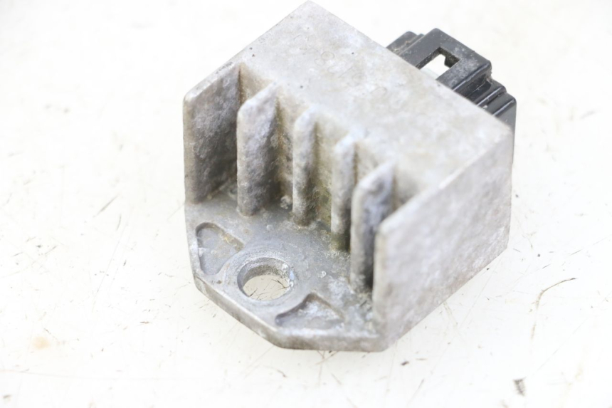 photo de RÉGULATEUR DE CHARGE SYM ORBIT 2 4T 50 (2008 - 2017) - Autre angle de vue