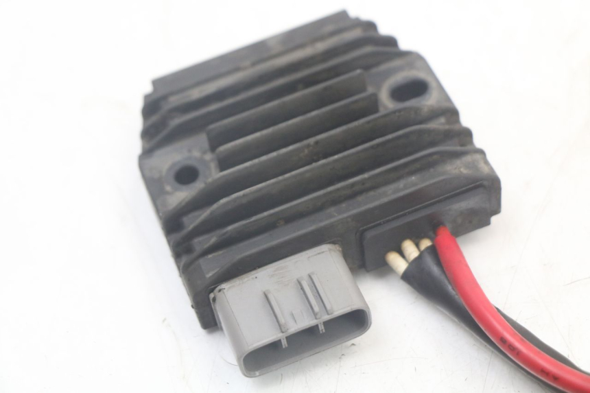 photo de REGULATEUR CHARGE YAMAHA TDM ABS 900 (2002 - 2014) - Zoom état d’usage