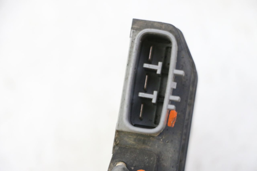 photo de REGULATEUR CHARGE YAMAHA TDM ABS 900 (2002 - 2014) - Zoom état d’usage