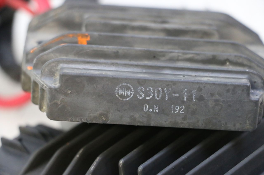 photo de REGULATEUR CHARGE YAMAHA TDM ABS 900 (2002 - 2014) - Points de fixation