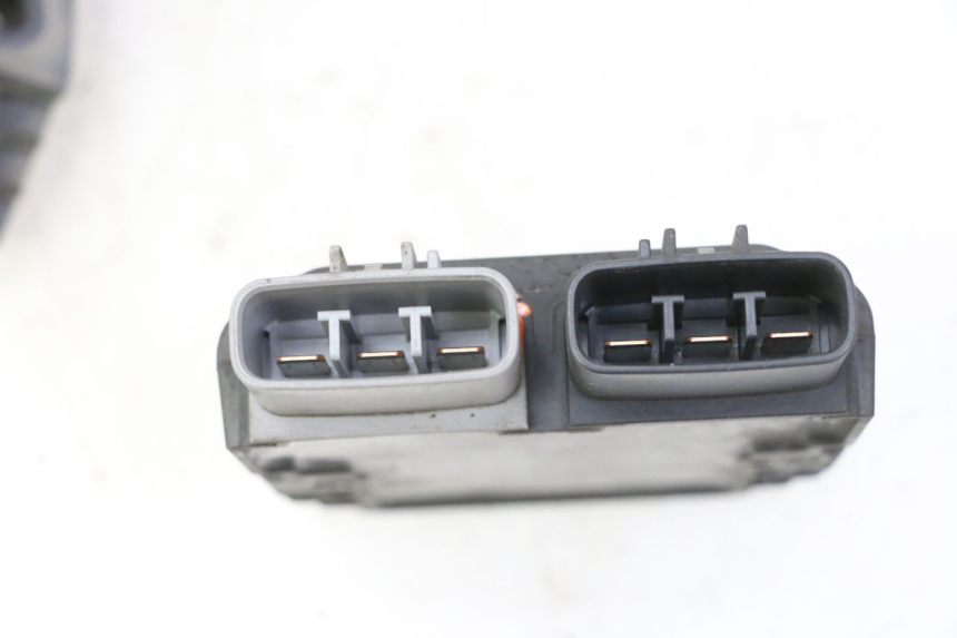 photo de REGULATEUR CHARGE YAMAHA TDM ABS 900 (2002 - 2014) - Pièce contrôlée