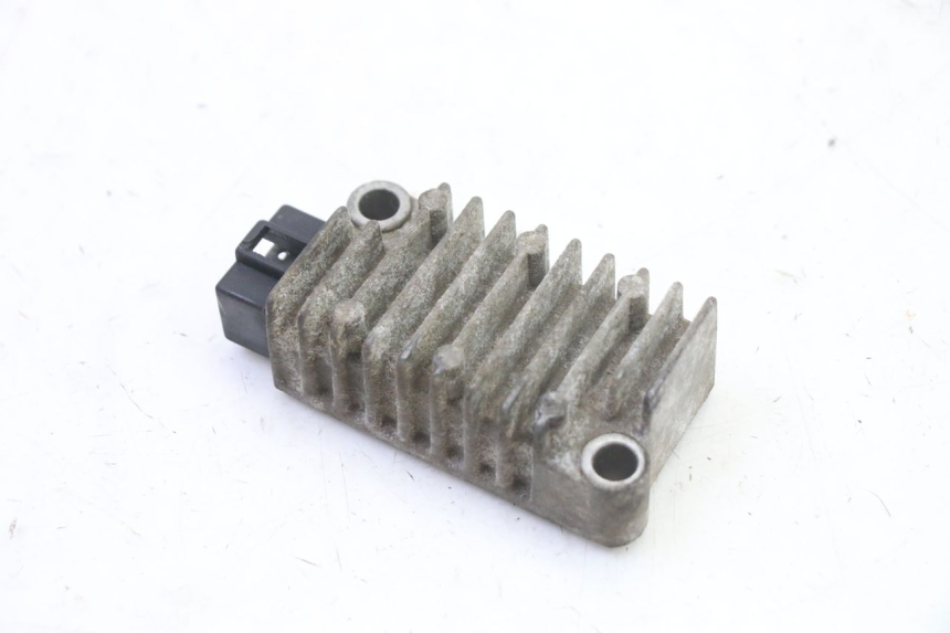 photo de RÉGULATEUR DE CHARGE YAMAHA TDR DELTABOX 125 (1997 - 2003) - Détail de la pièce