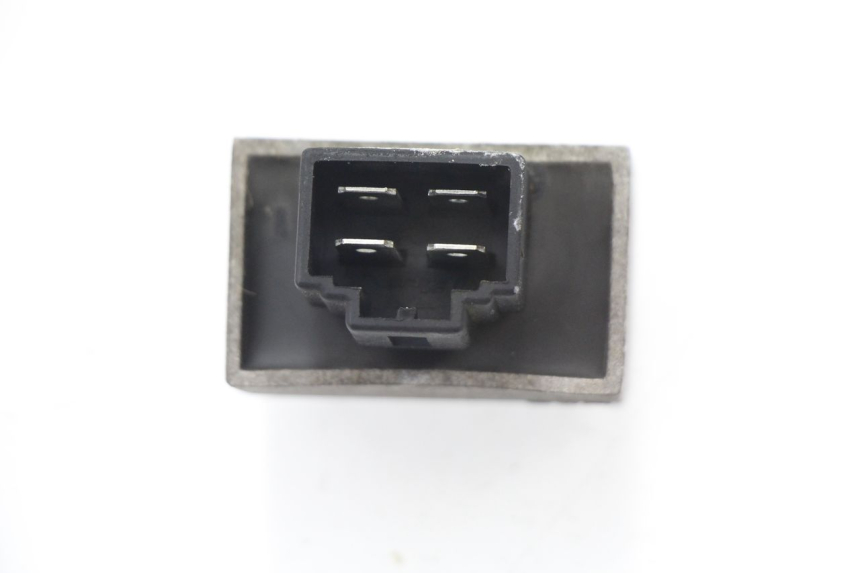 photo de REGULATEUR CHARGE SYM TONIK 125 (2010 - 2014) - Zoom état d’usage