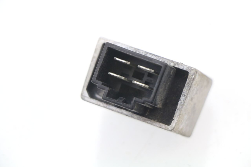 photo de REGULATEUR CHARGE PEUGEOT TREKKER TKR 50 (2005 - 2014) - Détail de la pièce