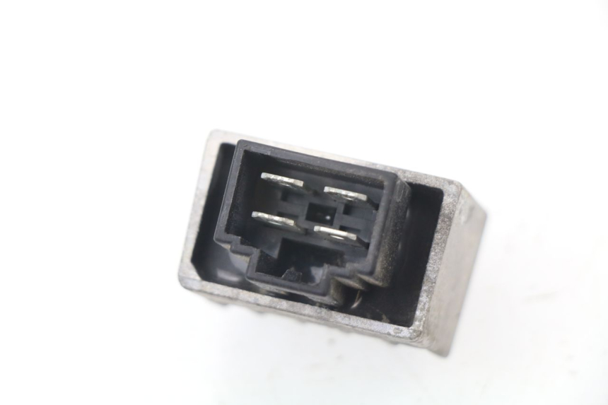 photo de REGULATEUR CHARGE PEUGEOT TREKKER TKR 50 (2005 - 2014) - Zoom état d’usage