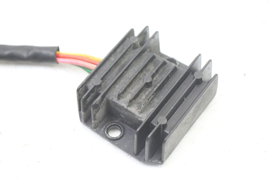 photo de REGULATEUR CHARGE PEUGEOT TWEET 4T 50 (2018 - 2022) - Zoom état d’usage