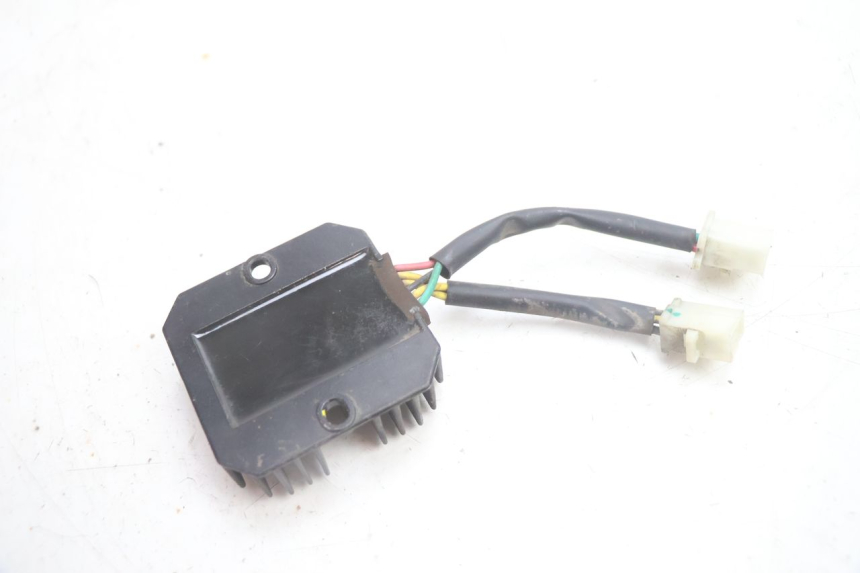 photo de REGULATEUR CHARGE PEUGEOT TWEET 4T 50 (2018 - 2022) - Autre angle de vue