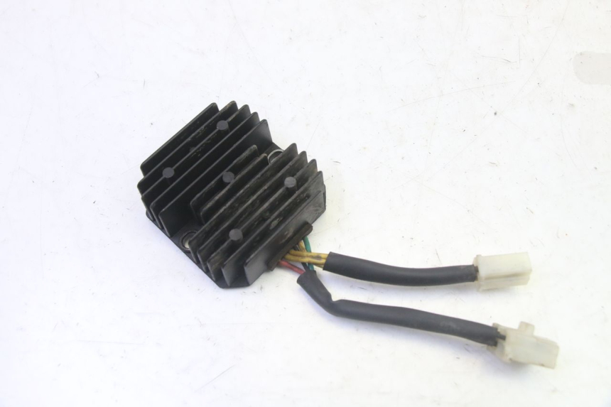 photo de REGULATEUR CHARGE PEUGEOT TWEET PRO CARGO 50 (2018 - 2022) - Détail de la pièce