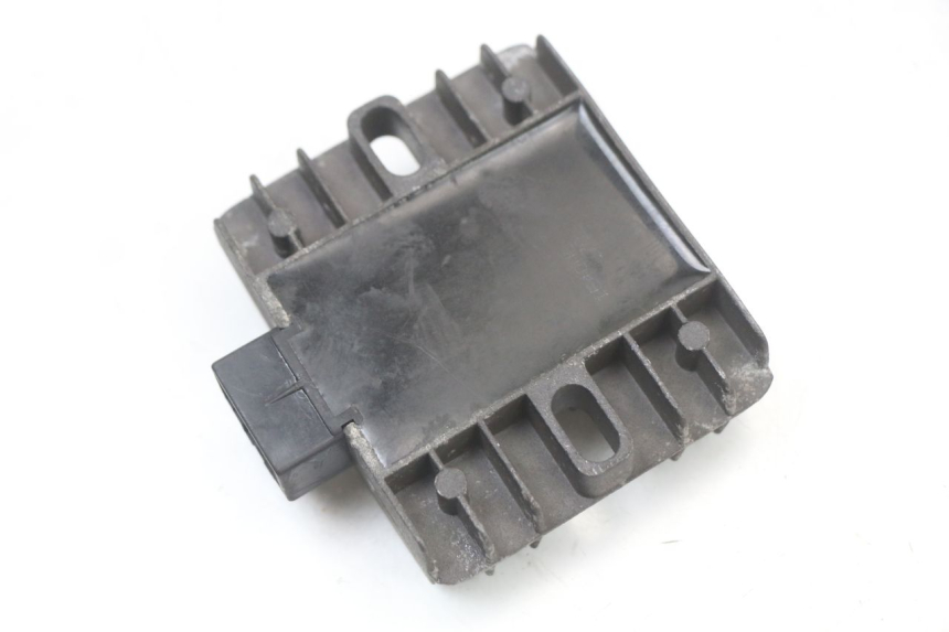 photo de REGULATEUR CHARGE KEEWAY TX 50 (2008 - 2015) - Autre angle de vue