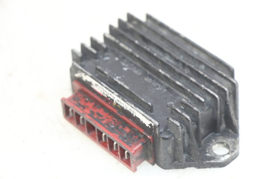 photo de REGULATEUR CHARGE PIAGGIO TYPHOON 50 (1993 - 1999) - Vue principale