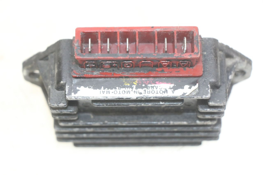 photo de REGULATEUR CHARGE PIAGGIO TYPHOON 50 (1993 - 1999) - Autre angle de vue