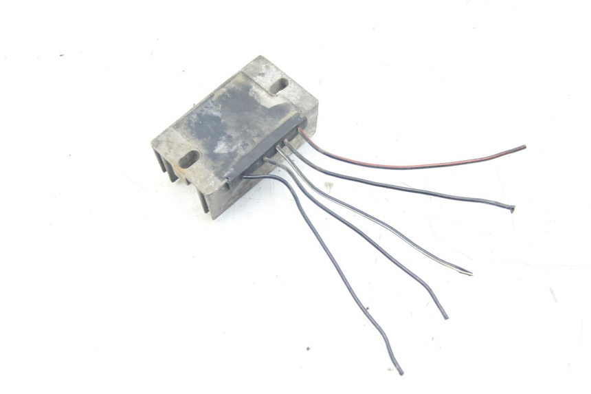photo de REGULATEUR CHARGE SUZUKI UH BURGMAN 125 (2002 - 2006) - Vue principale