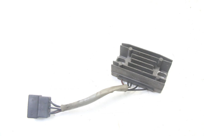 photo de REGULATEUR CHARGE SUZUKI UH BURGMAN 125 (2002 - 2006) - Zoom état d’usage