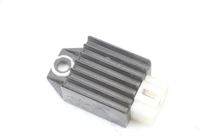 photo de RÉGULATEUR DE CHARGE UNIVERSAL BIKE ZN50QT-11B 50 (2018 - 2021) - Vue principale