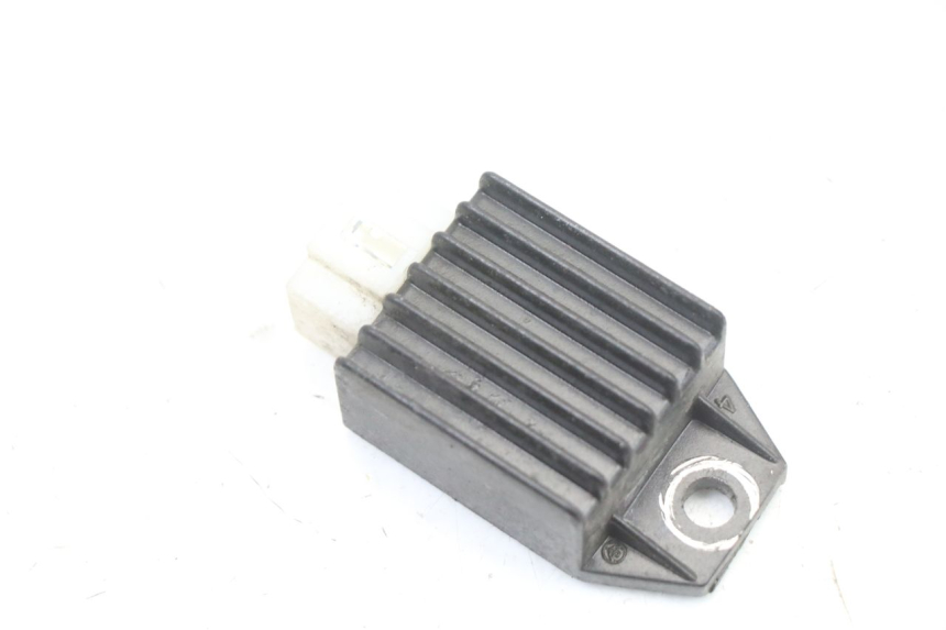 photo de RÉGULATEUR DE CHARGE UNIVERSAL BIKE ZN50QT-11B 50 (2018 - 2021) - Détail de la pièce