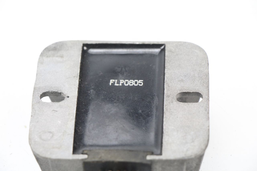 photo de REGULATEUR CHARGE REVATTO URBA GT 125 (2007 - 2017) - Détail de la pièce