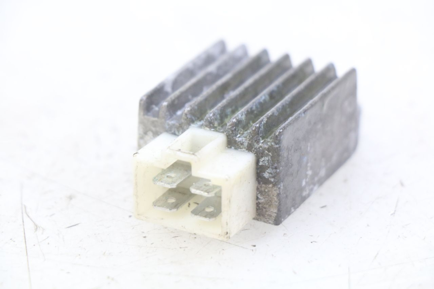 photo de RÉGULATEUR DE CHARGE PEUGEOT V-CLIC VCLIC 50 (2007 - 2013) - Détail de la pièce