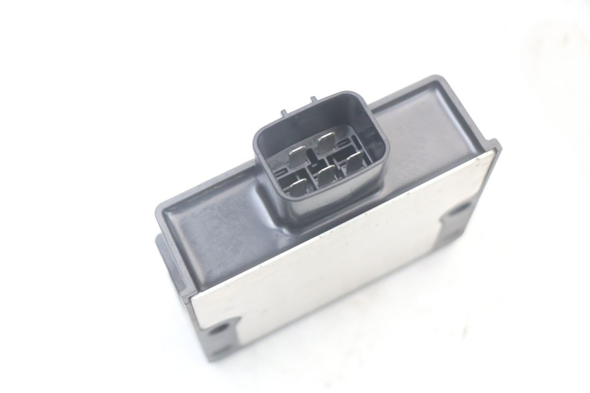 photo de REGULATEUR CHARGE KAWASAKI VERSYS ABS 650 (2015 - 2018) - Autre angle de vue