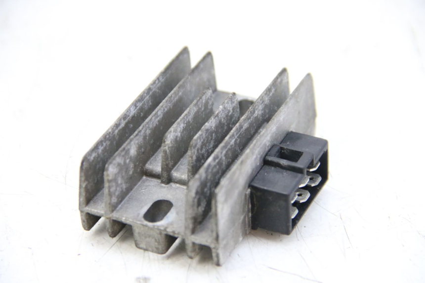 photo de RÉGULATEUR DE CHARGE PIAGGIO VESPA GRANTURISMO 125 (2003 - 2007) - Vue principale