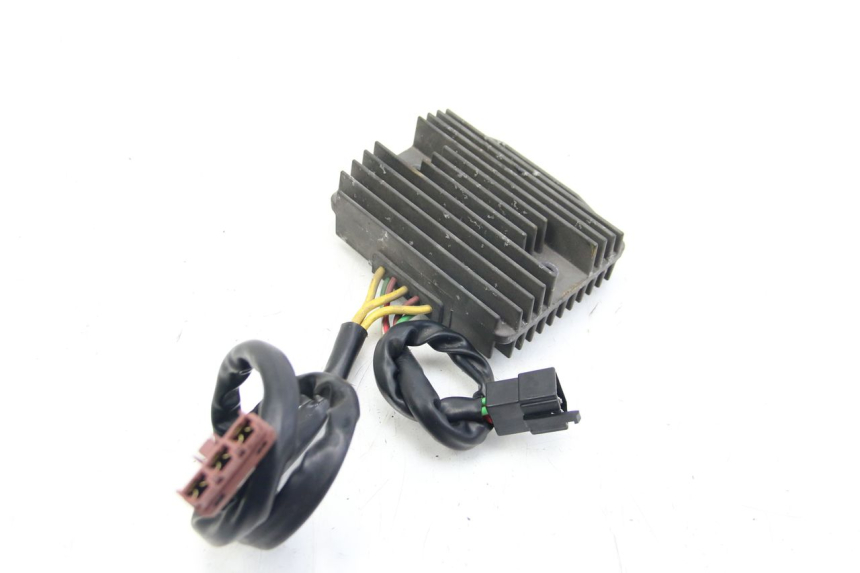 photo de REGULATEUR CHARGE PIAGGIO VESPA GTS SUPER IE 125 (2009 - 2016) - Vue principale