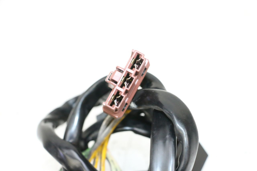 photo de REGULATEUR CHARGE PIAGGIO VESPA GTS SUPER IE 125 (2009 - 2016) - Gros plan technique