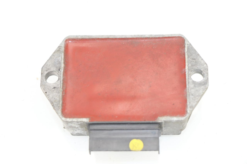 photo de REGULATEUR CHARGE PIAGGIO VESPA LX 2T 50 (2005 - 2013) - Zoom état d’usage