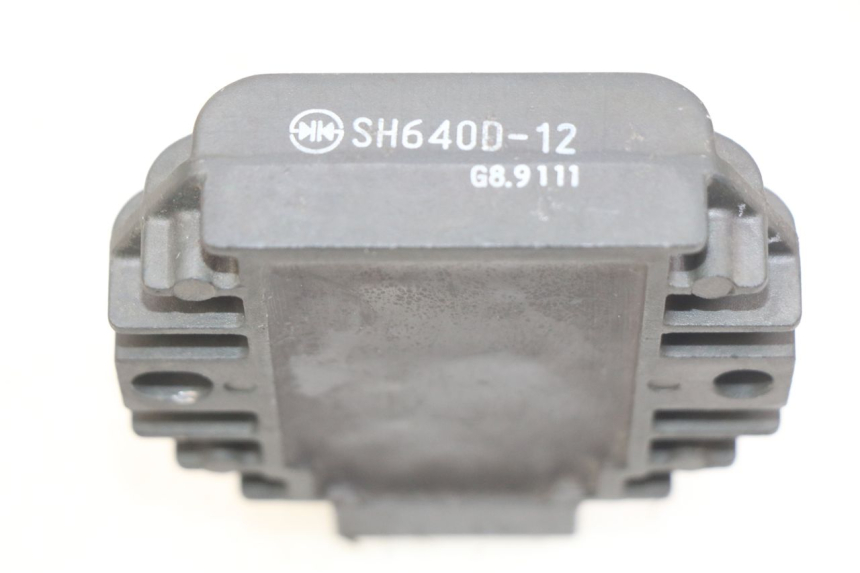 photo de RÉGULATEUR DE CHARGE PIAGGIO VESPA LXV 125 (2006 - 2009) - Zoom état d’usage