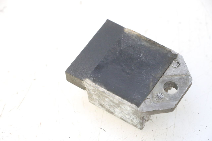 photo de REGULATEUR CHARGE PIAGGIO VESPA PRIMAVERA 2T 50 (2013 - 2018) - Autre angle de vue