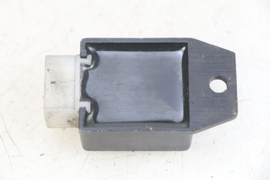 photo de REGULATEUR CHARGE PEUGEOT VIVACITY NEW 2T 50 (2008 - 2017) - Autre angle de vue